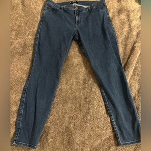 Hollister High-Rise Super Skinny Jeans